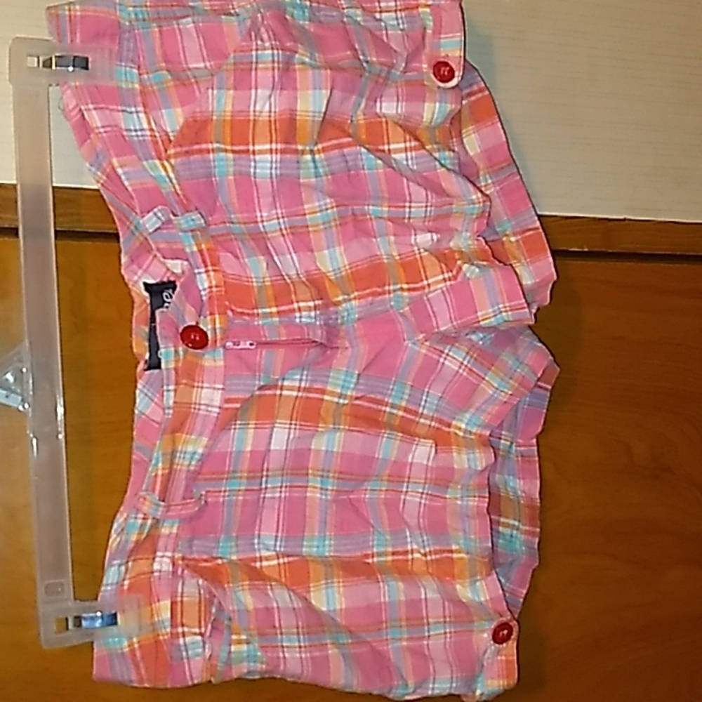 Womens pink/orange plaid shorts in size Large